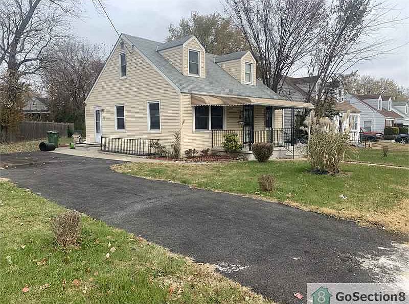 2nd image of 5400 Radecke Ave