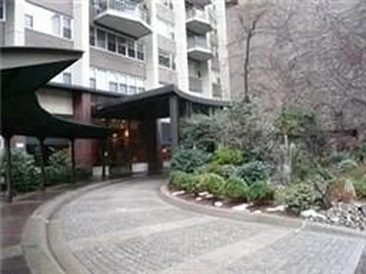 Rented by Douglas Elliman | media 26