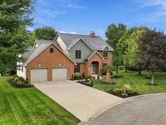 72nd image of 205 Falcon Dr