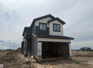 84 Rosa Cres, Saint Albert, AB T8N 7Y4