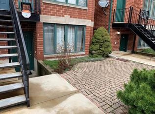 2422 W Taylor St #1, Chicago, IL 60612