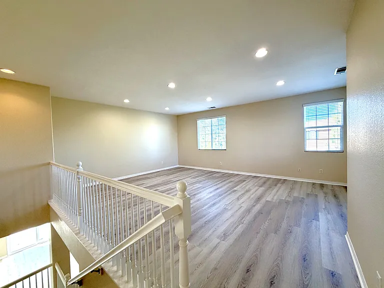 40220 Emily Pl — Photo 4