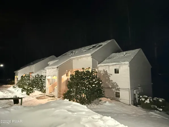 601 Waterview Ln #36, Greentown, PA 18426