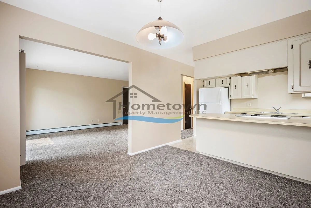 2 bed, 975 sqft, $1,250 — Photo 3