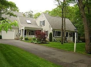 92 Richardson Rd, Centerville, MA 02632