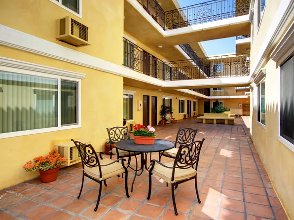 Del Rey Vista Apartments