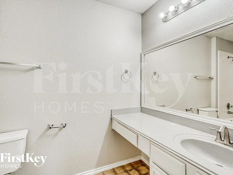 9342 Bowmore Ct — Photo 17