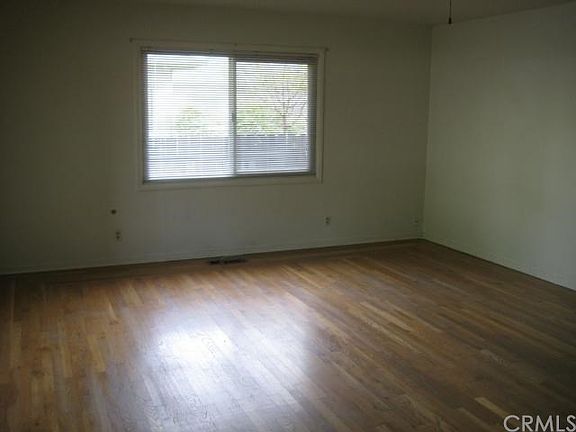 Living Room facing north-Main house