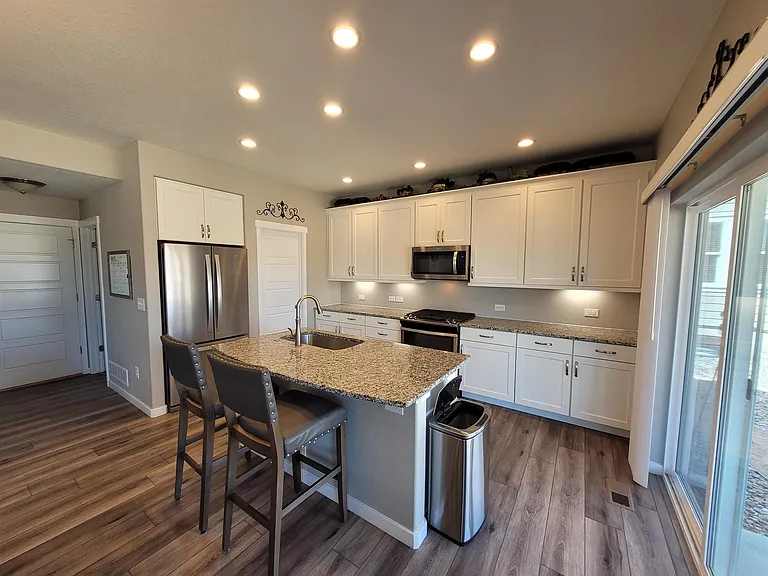 10135 Thrive Ln — Photo 6