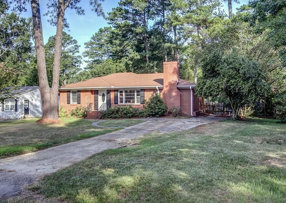 1st image of 2213 Clearwater Dr SE