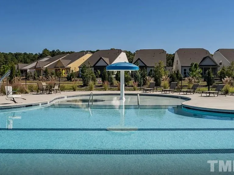 823 Napier Dr — Photo 10