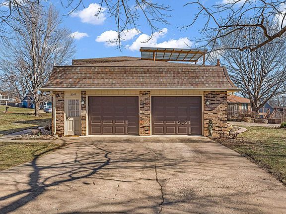 3rd image of 3342 SW Friar Rd