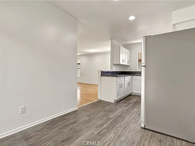 1155 Linden Ave #7 — Photo 5