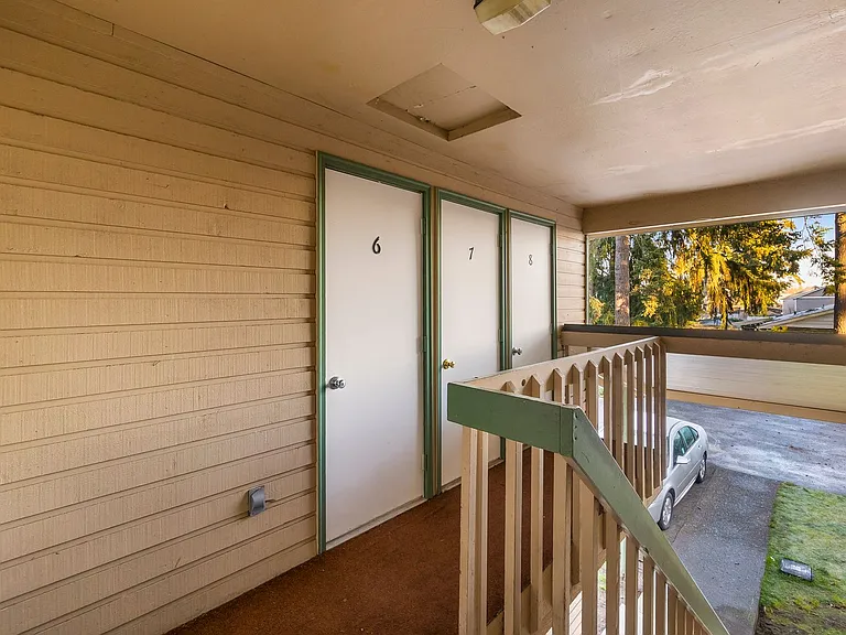 1219 East St SE — Photo 13