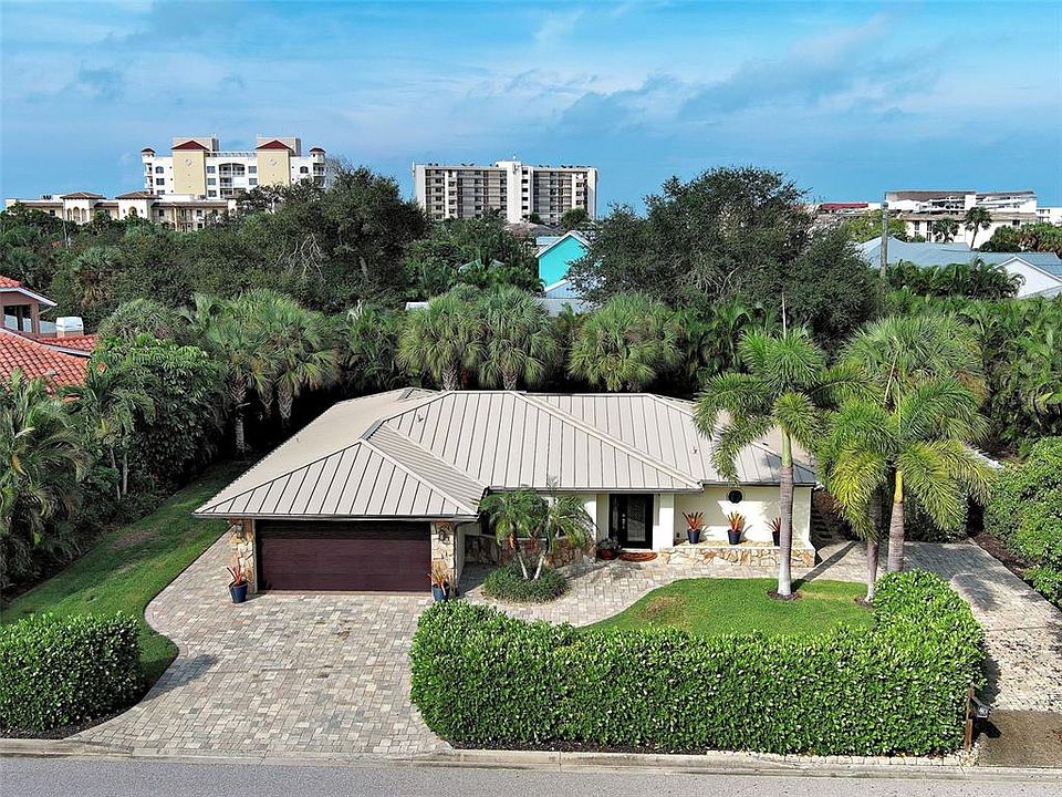 1st image of 800 OSPREY STREET