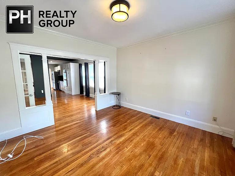 20 Wells Ave #1 — Photo 8