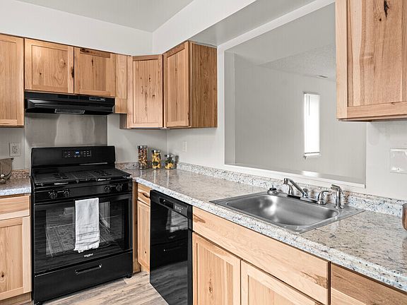 2nd image of 101 Doub Way #122