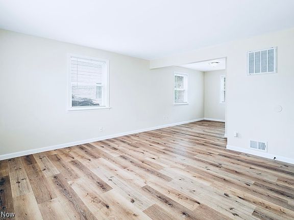 5th image of 2840 Cromwell Dr #2840