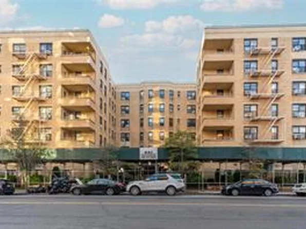 2 West End Avenue image 1 of 15