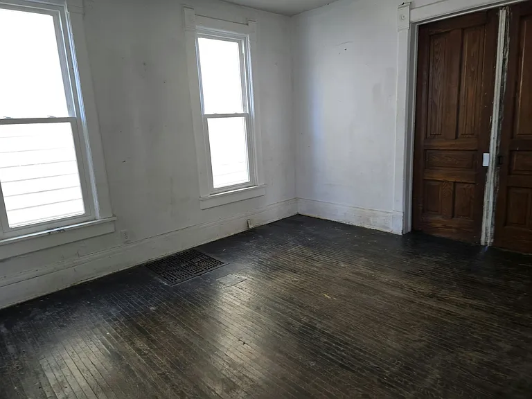 1806 N Peoria Ave — Photo 6