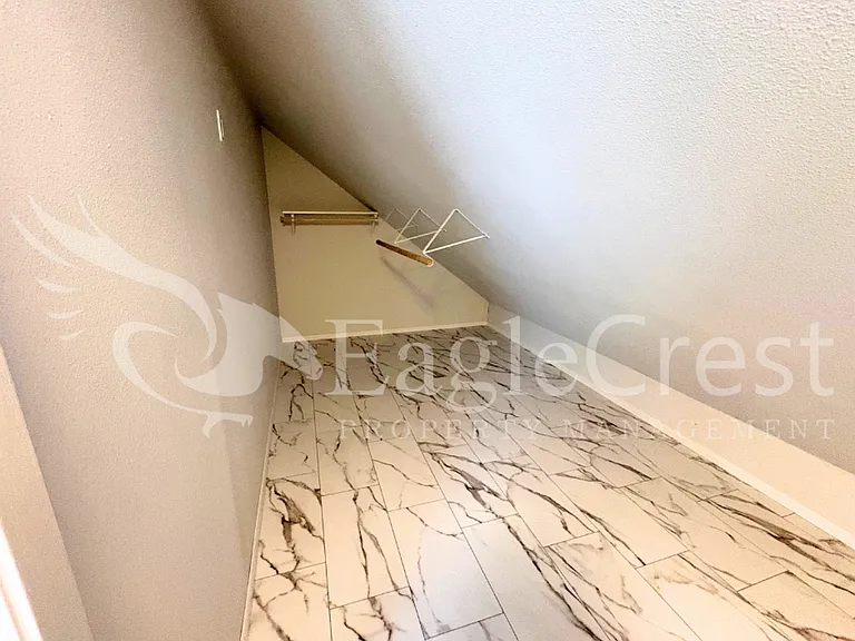 1211 Yellowhawk Way #B — Photo 28
