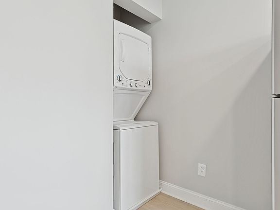 5th image of 119 Main St #303