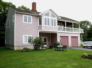 8 Ivy Meadows Ln, Westport, MA 02790