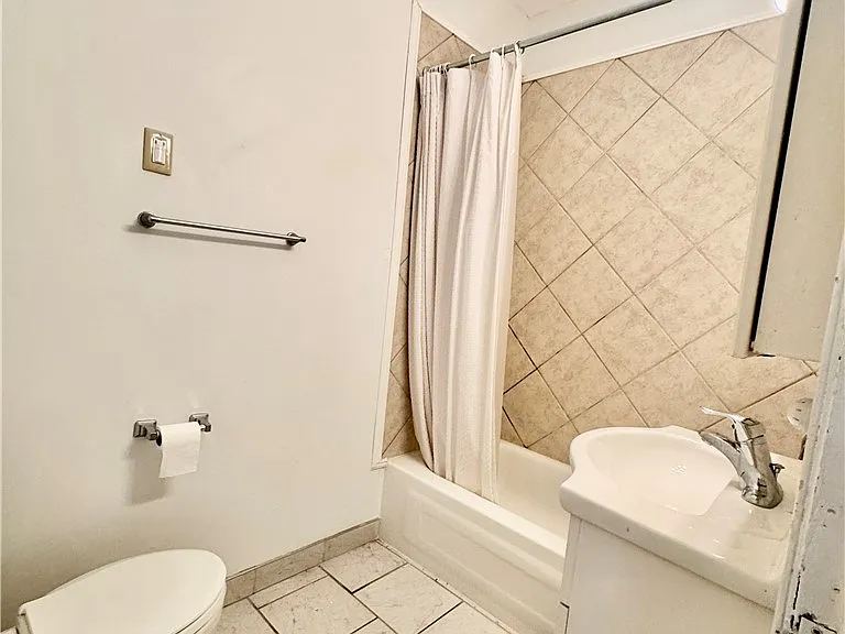 330 S Goodman St #1 — Photo 10