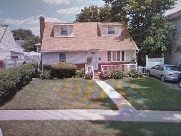 201 Benson Avenue, Elmont, NY 11003