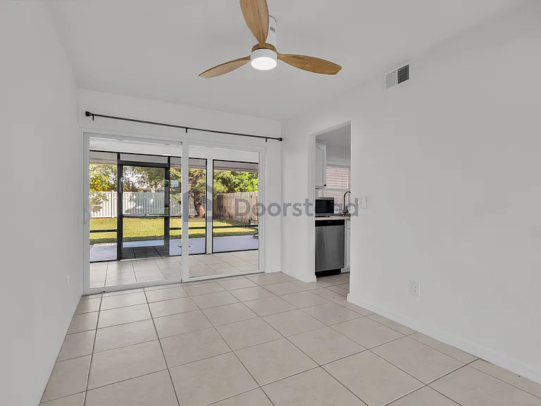 5 Hawk St #7 — Photo 9