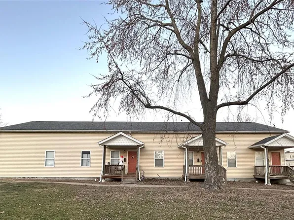 26 N 18th St, Belleville, IL 62226