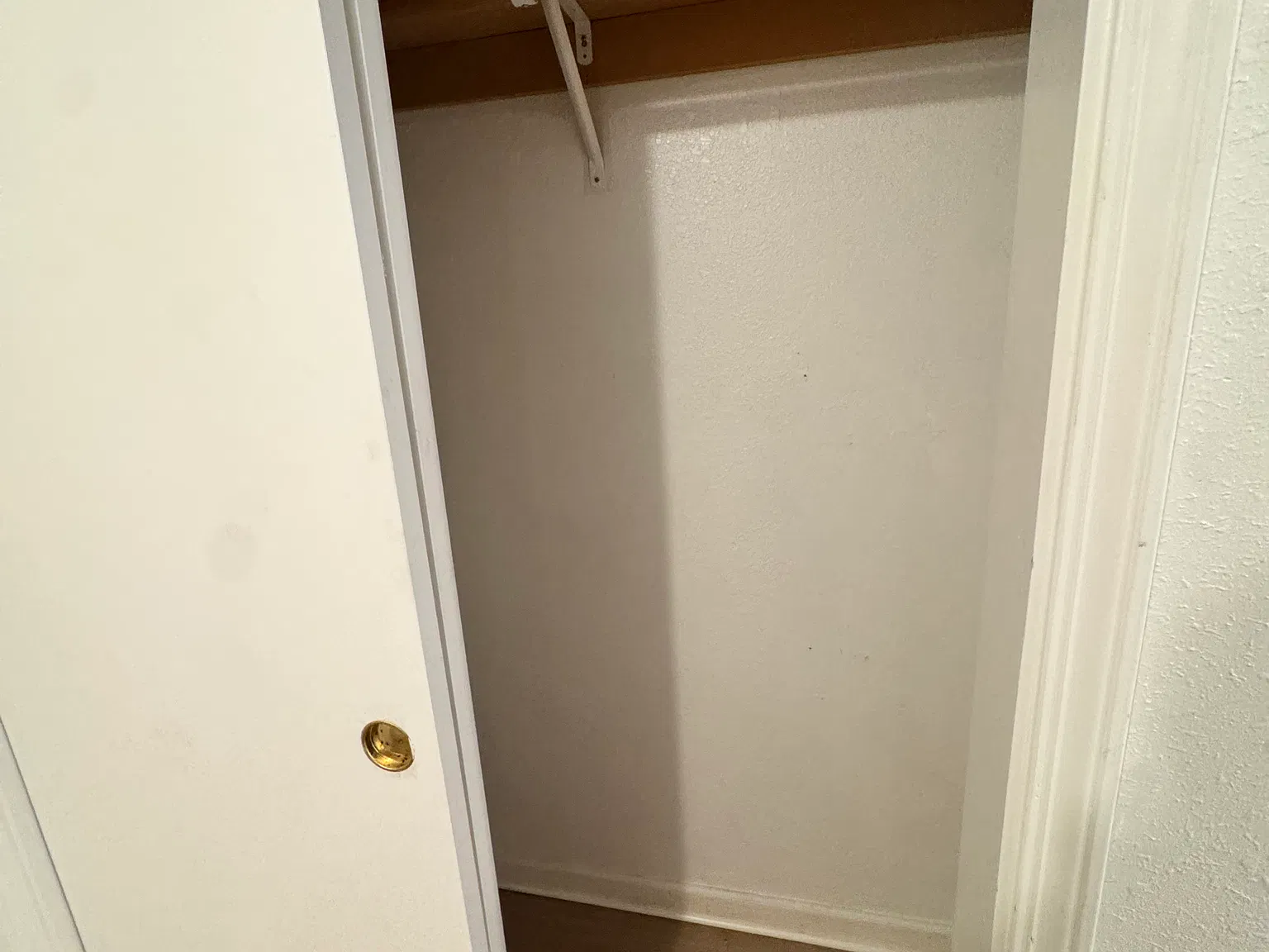 2 bed, 1.5 bath, 1200 sqft, $1,770 — Photo 2