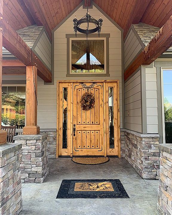 Welcome to 4 Monarch Court!