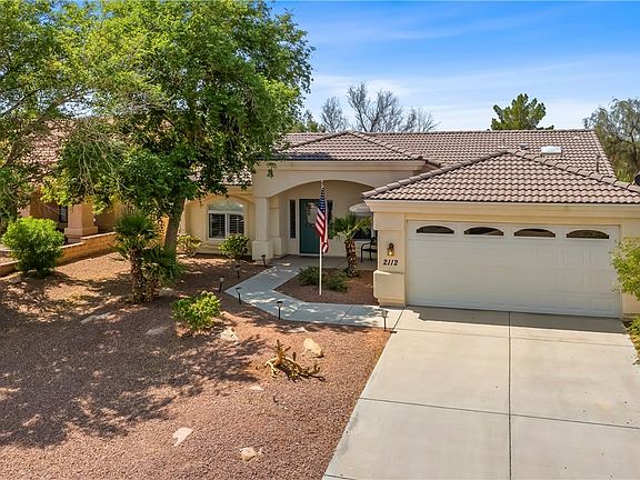 3rd image of 2112 E Crystal Drive