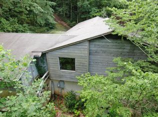 215 Hearthstone Ridge Rd, Landrum, SC 29356