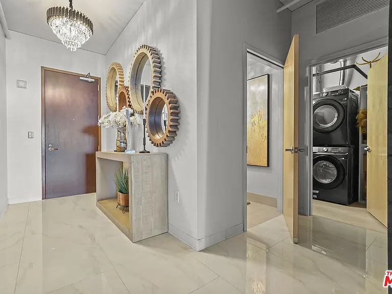 1111 S Grand Ave #916 — Photo 30