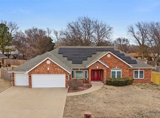 4932 Fairview Rd, Bartlesville, OK 74006