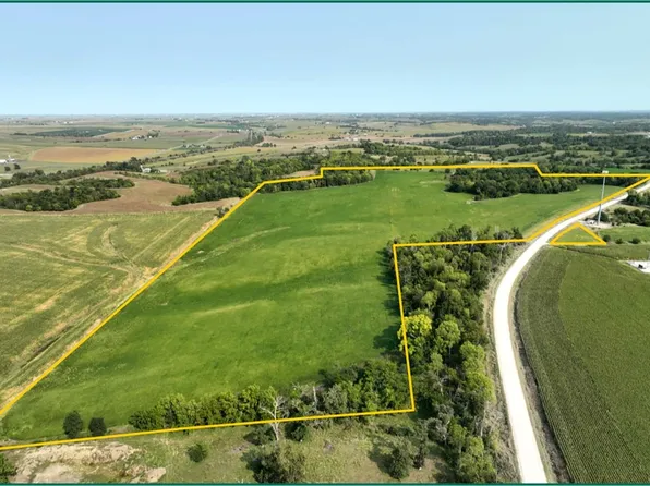 78th Street Trl, Belle Plaine, IA 52208