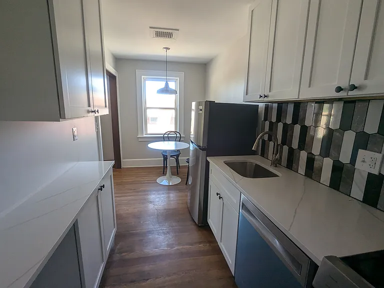 2720 W Sylvania Ave #2 — Photo 7