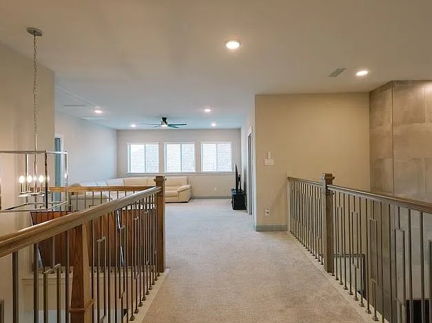 5823 Ash Valley Dr — Photo 32