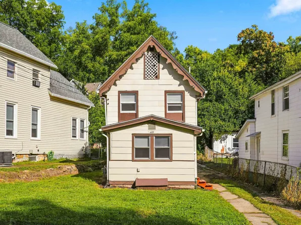 495 Clark St, Dubuque, IA 52001
