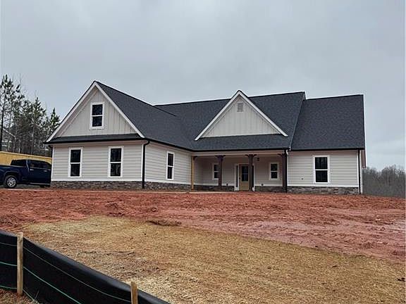 2nd image of 647 Fairview Rd