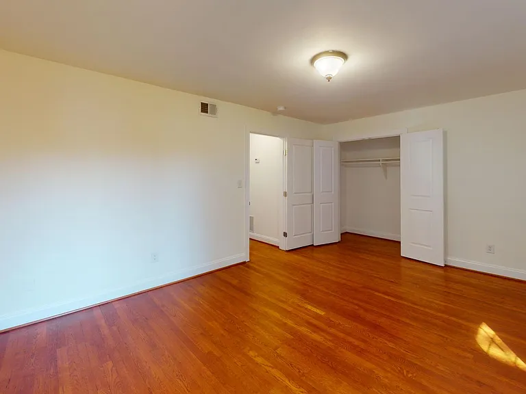1316 Spring Road NW — Photo 9