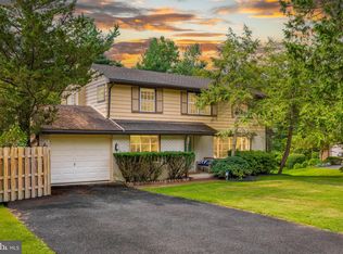 8904 Patton Rd, Wyndmoor, PA 19038