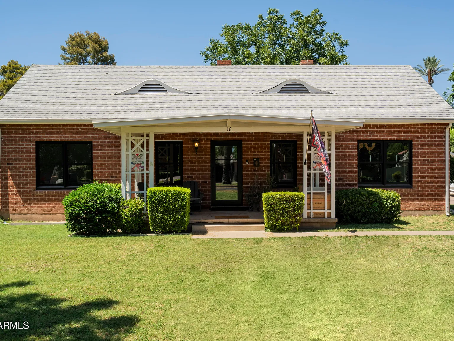 3 bed, 2.5 bath, 1325 sqft, $3,888 — Photo 2