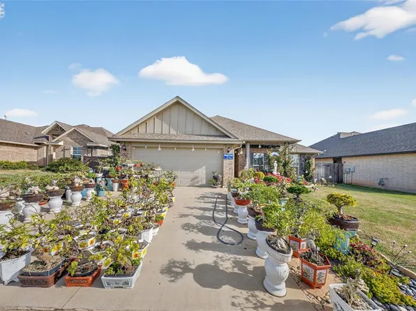 8905 SW 42nd St, Oklahoma City, OK 73179