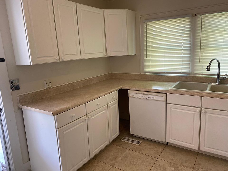 1st image of 3054 County Road 70 #1