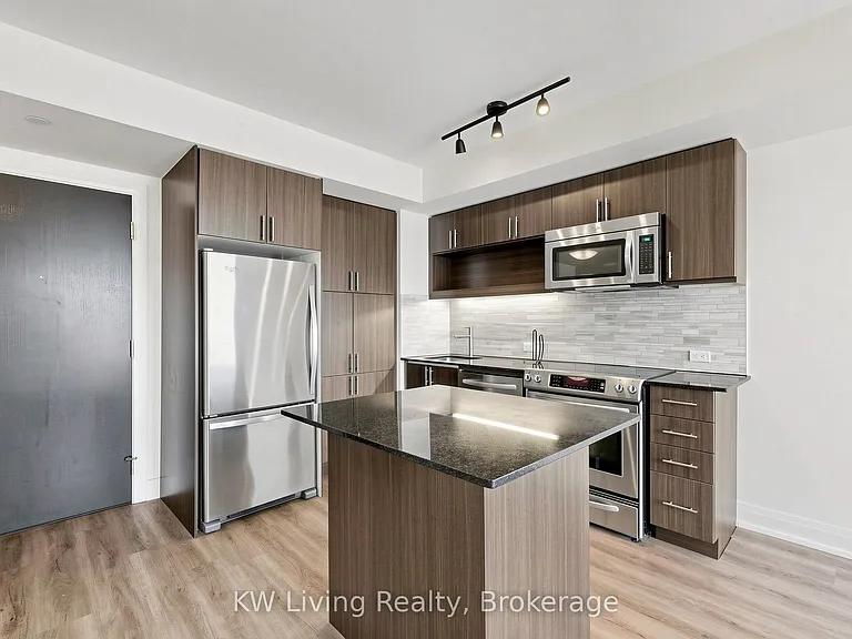 18 Graydon Hall Dr #312 — Photo 6