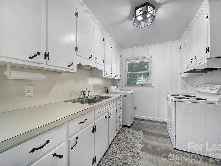 4301 Briarhill Dr — Photo 25