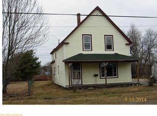7 Van Horne Ave, Brownville, ME 04414
